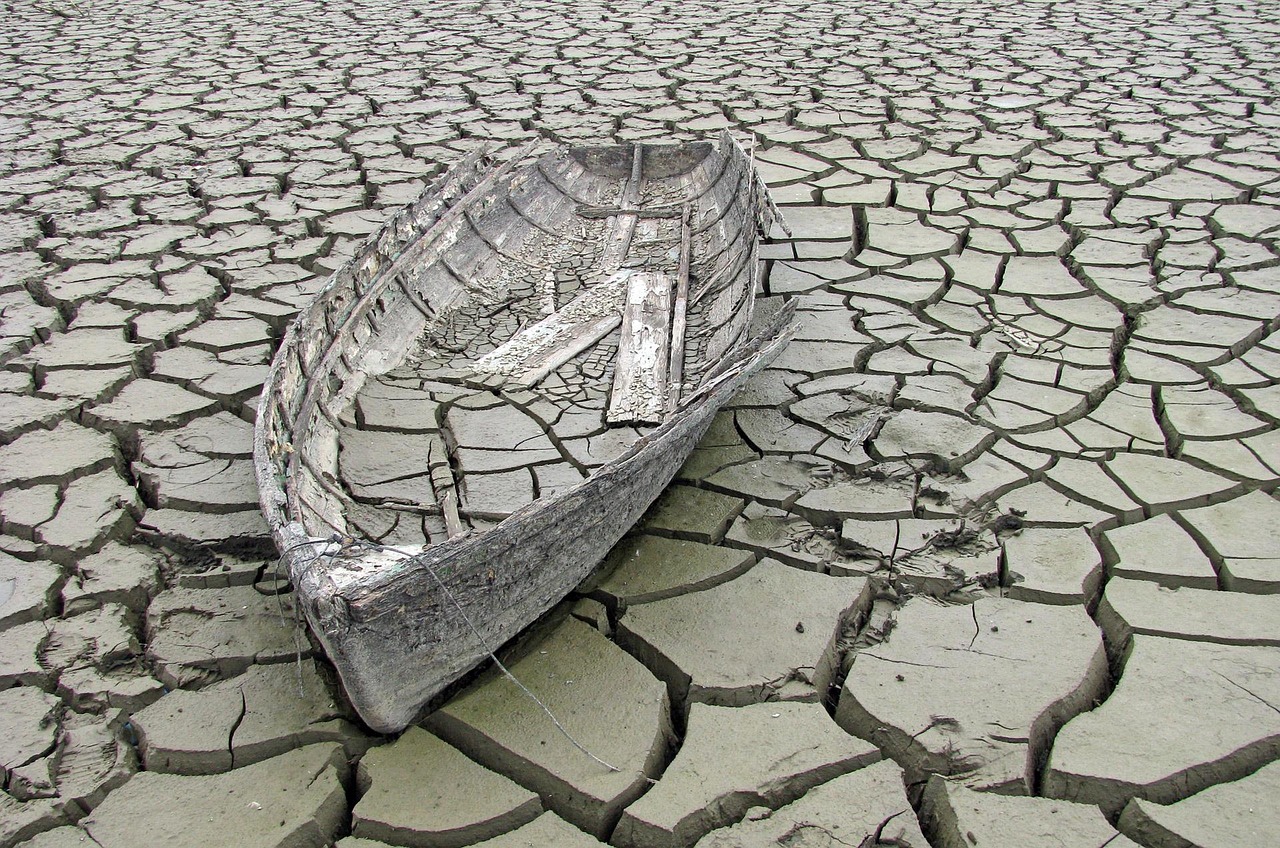 old, ship, mac wallpaper, mud, broken, abandoned, beautiful wallpaper, sad, hd wallpaper, free wallpaper, 4k wallpaper, cool backgrounds, background, wallpaper hd, nature, emotions, history, sea, fishing, beach, drained, wallpaper 4k, laptop wallpaper, full hd wallpaper, desktop backgrounds, gray background, windows wallpaper, gray beach, free background, gray sea, gray fish, gray ocean, gray history, 4k wallpaper 1920x1080, gray fishing, gray old